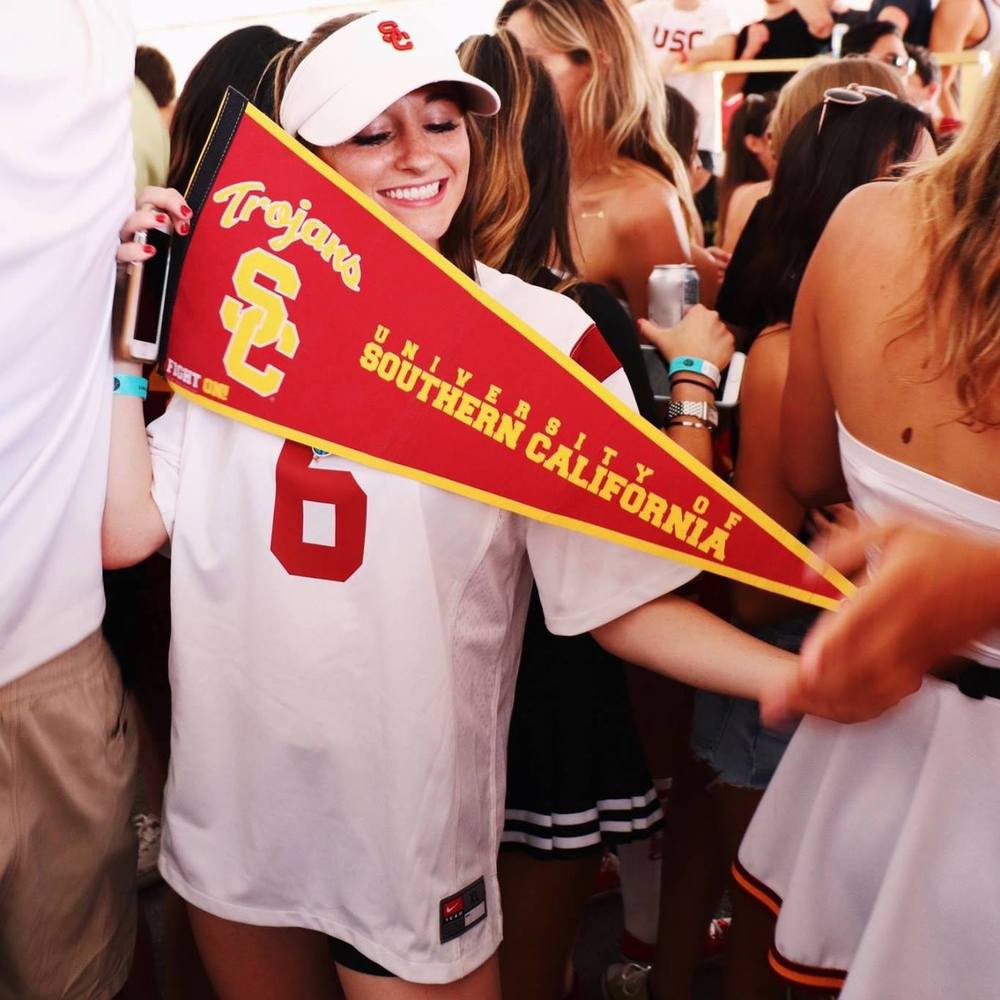 Meet your Posher, Mia